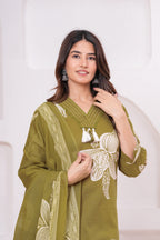 Elegant Floral Print three Piece Suit Set with Pintex V-Neck