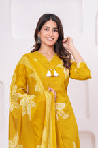 Elegant Floral Print three Piece Suit Set with Pintex V-Neck