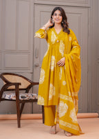 Blossom Elegance Three-Piece Set