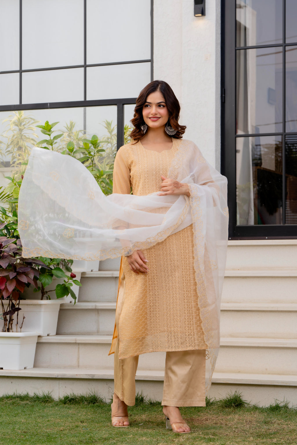 Zarizaara Special Edition:Premium Fancy Razzo Lucknowi Chikankari Kurti with Cotton Silk Pant & Embroidered Dupatta