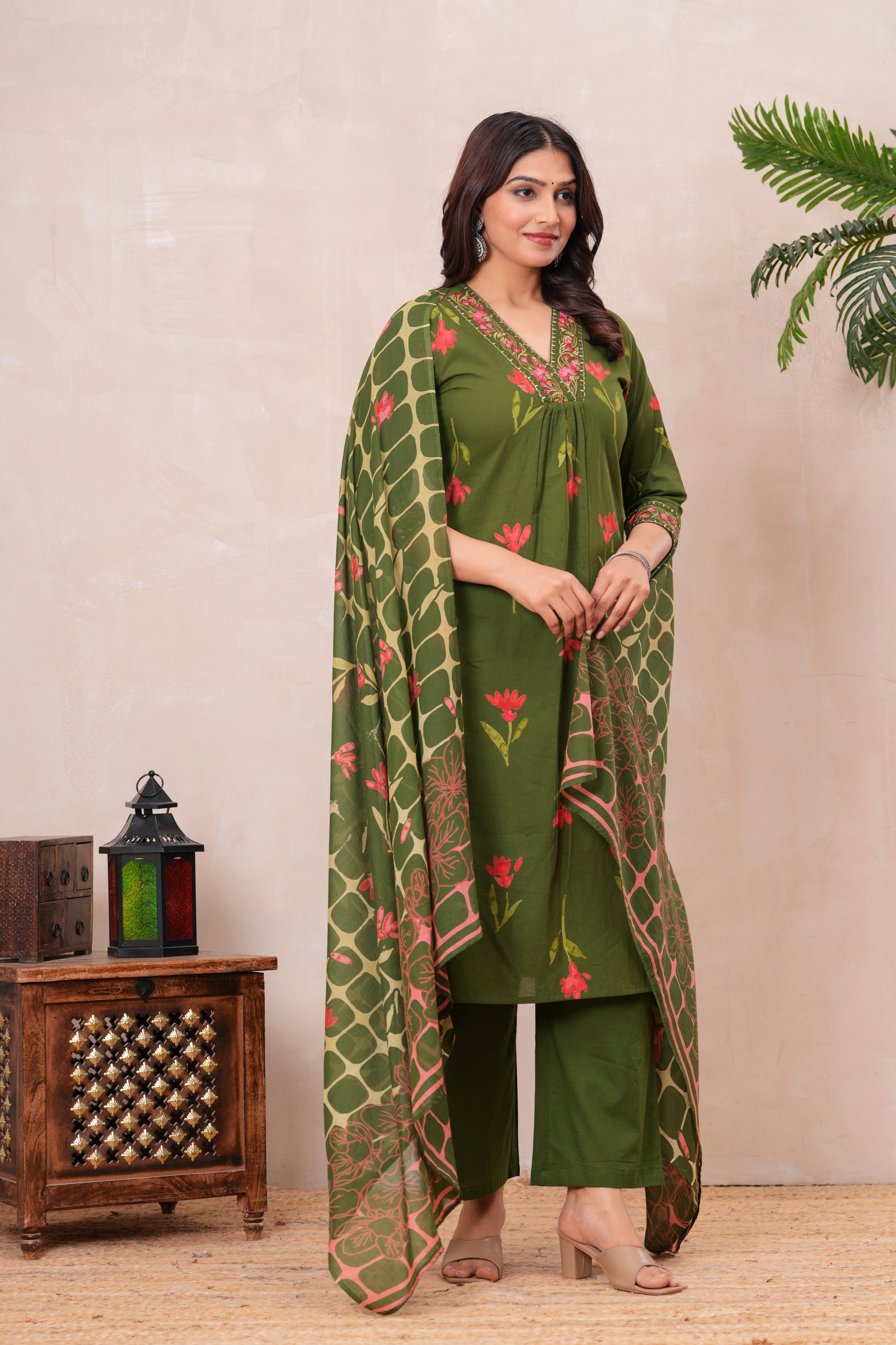 Women’s Cotton Printed Kurta Set with Embroidered Neck & Sleeves