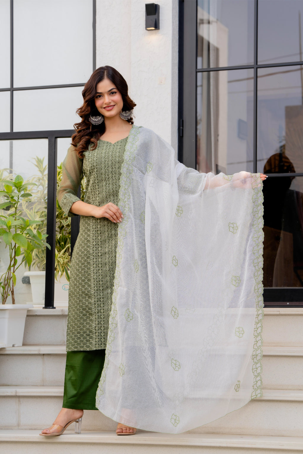 Zarizaara Special Edition:Premium Fancy Razzo Lucknowi Chikankari Kurti with Cotton Silk Pant & Embroidered Dupatta