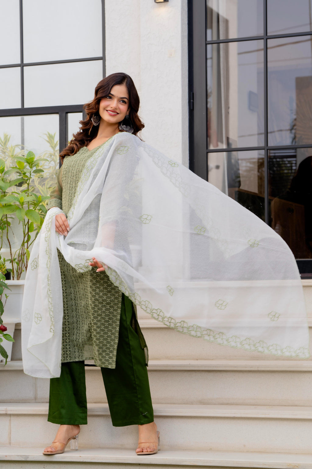 Zarizaara Special Edition:Premium Fancy Razzo Lucknowi Chikankari Kurti with Cotton Silk Pant & Embroidered Dupatta