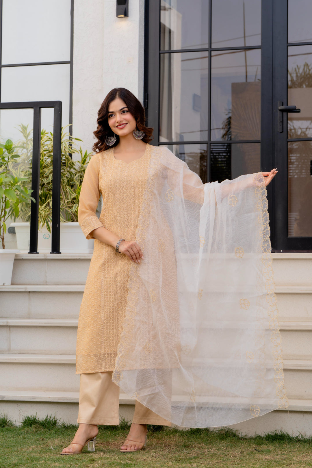 Zarizaara Special Edition:Premium Fancy Razzo Lucknowi Chikankari Kurti with Cotton Silk Pant & Embroidered Dupatta